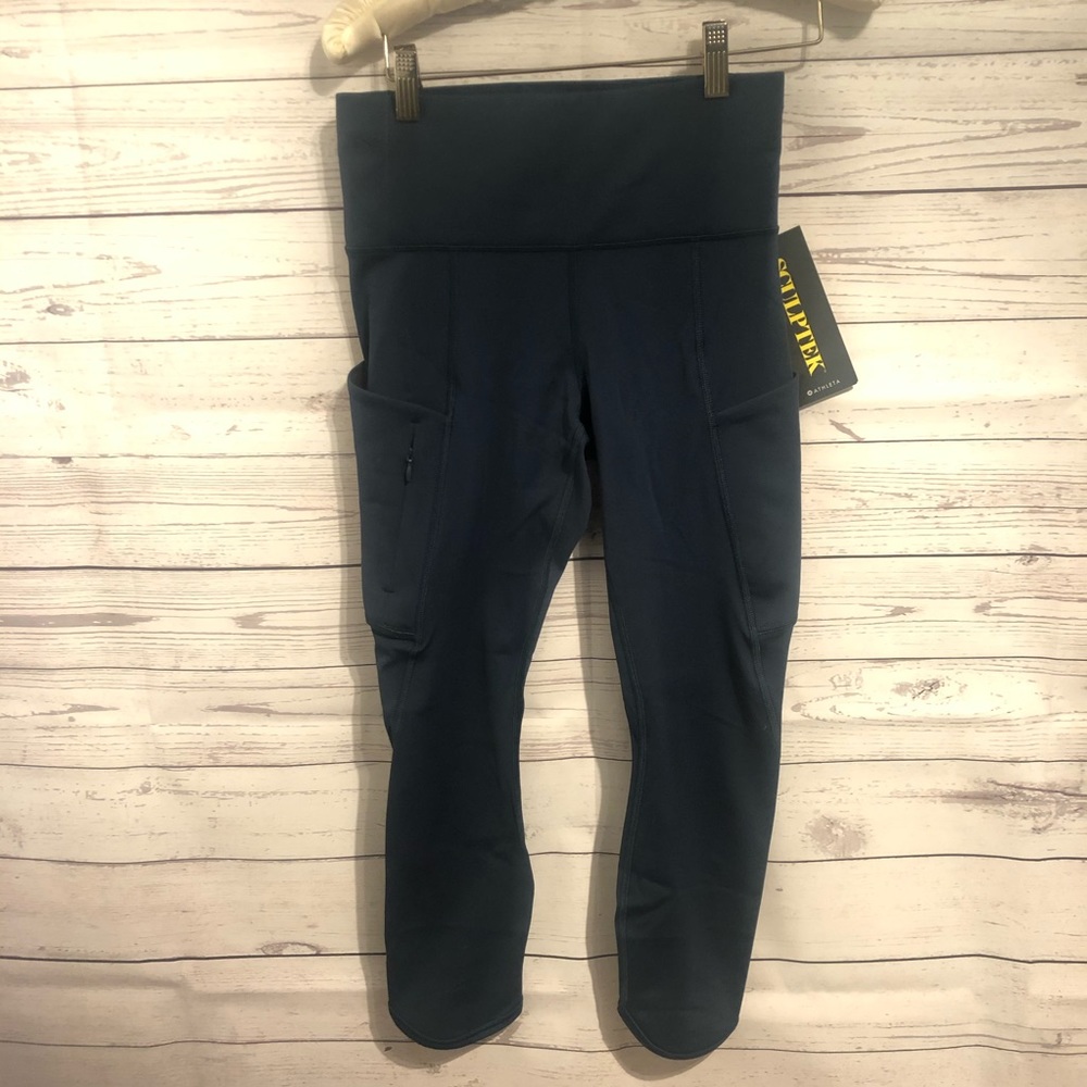 NWT Athleta All In Capri Navy Blue Leggings - Picture 2 of 7